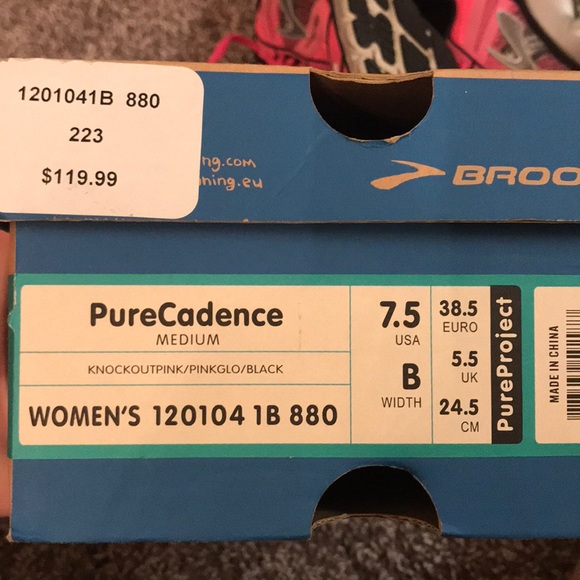 Women’s running shoes, size 7.5 - Picture 5 of 5